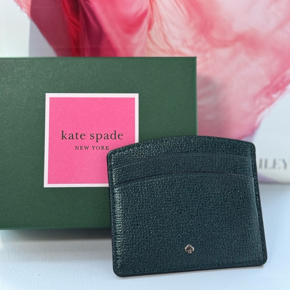 Kate Spade EUC w BOX Grained Leather Green Card Holder